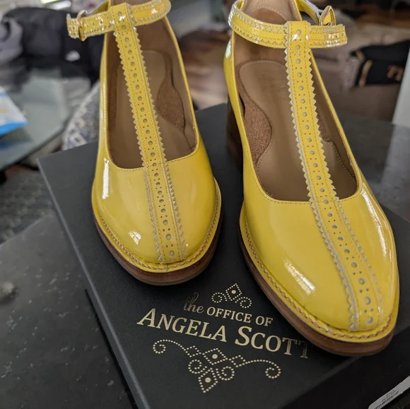 NWOT Yellow T-Strap The Office Of Angela Scott Heels Dustbag Included No Box - Picture 3 of 10
